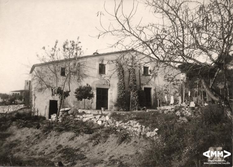 Masia aprop de Santa Quitèria