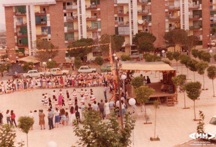 Ball de gitanes a les festes de Sant Joan de Montornès Nord