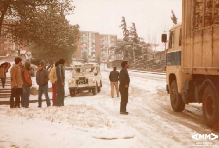 L'Avinguda del Riu Mogent nevada