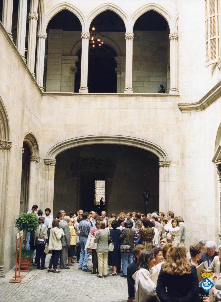 Visita col·lectiva dels folguerolencs als llocs Verdaguerians de Barcelona. Palau Moja