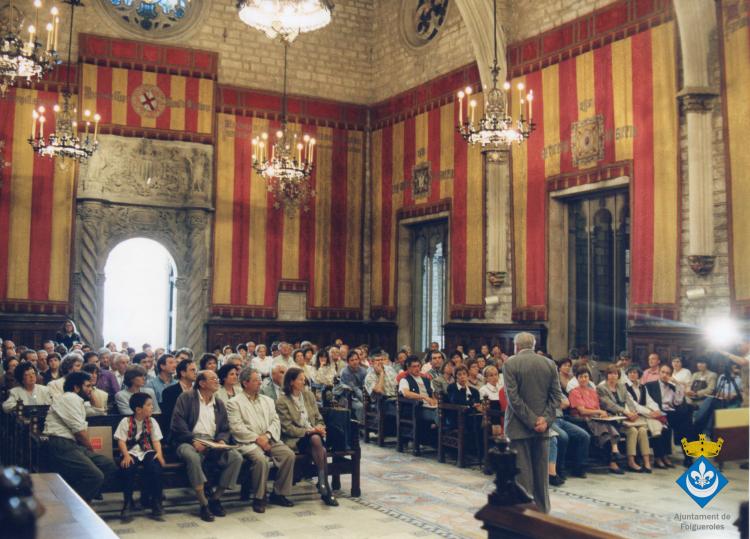 Visita col·lectiva dels folguerolencs als llocs Verdaguerians de Barcelona. Saló del Consell del Cent
