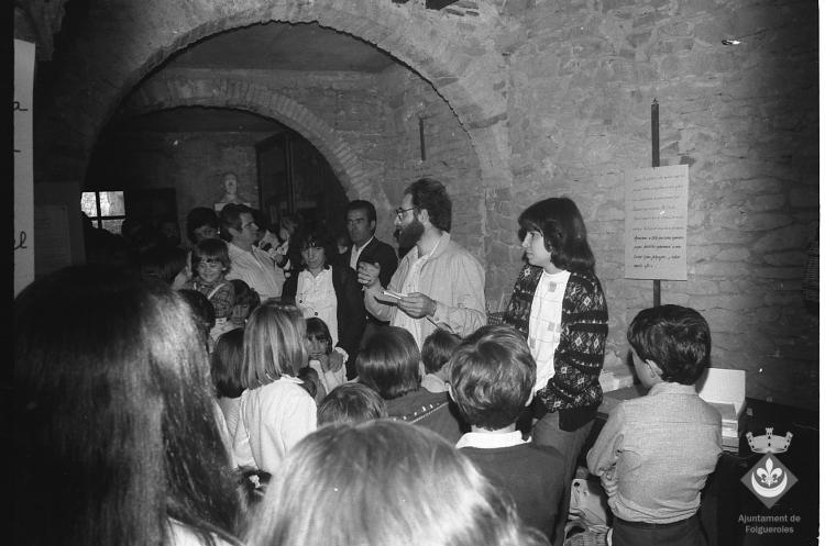 Mostra d'oficis al pati de la Casa Museu Verdaguer durant la Festa Verdaguer organitzat per Joventut Verdaguer