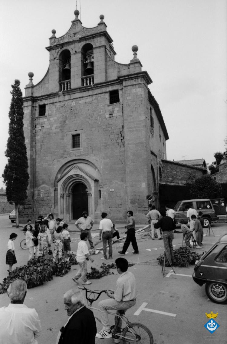 Festa de l'Arbre de Maig dins la Festa Verdaguer