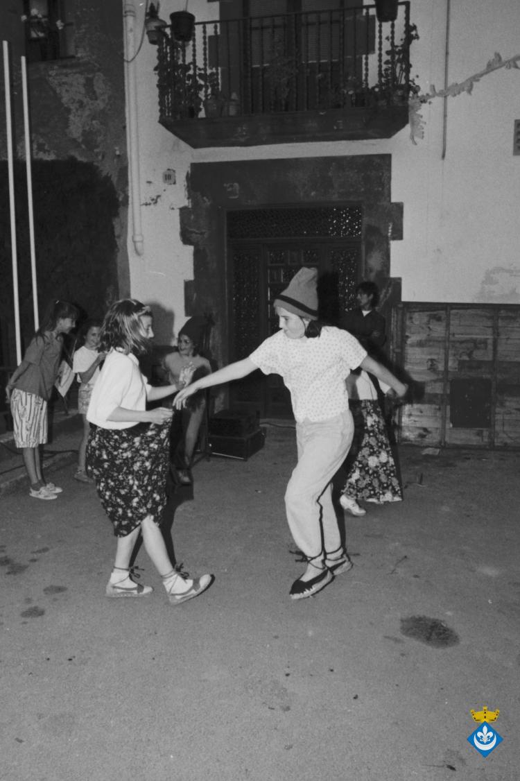 Festa de l'Arbre de Maig dins la Festa Verdaguer