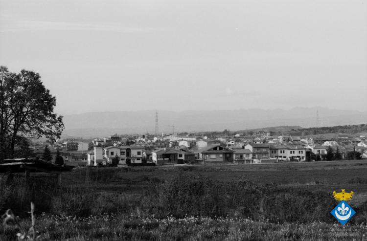 Perspectives de Folgueroles. Part de la carretera cap a Vilanova de Sau