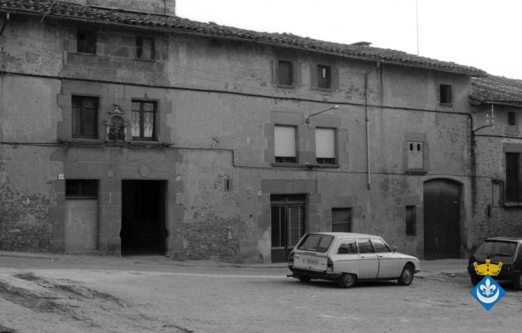 Perspectives de Folgueroles. Antiga plaça de Cal Rei i actual plaça 1 doctubre. Can Silet