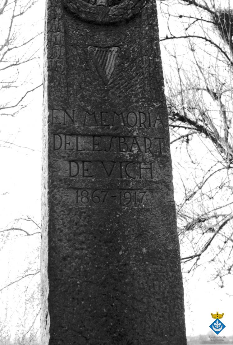 Indrets ruta Verdagueriana. Monòlit de la font del Desmai