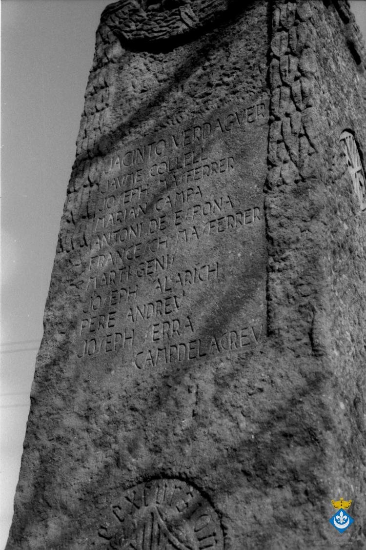 Indrets ruta Verdagueriana. Monòlit de la font del Desmai
