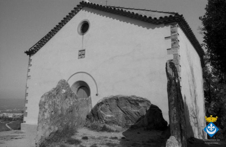 Indrets ruta Verdagueriana. Ermita i dòlmen de Sant Jordi de Puigseslloses