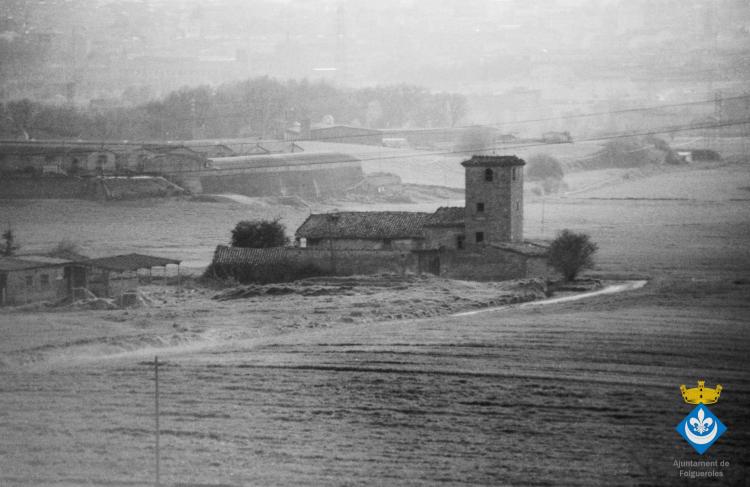 Torre de Morgadès amb Vic al fons