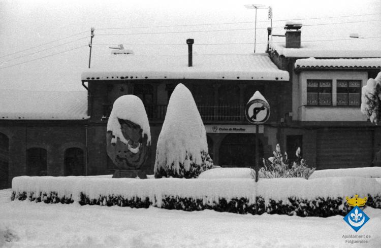 Nevada a Folgueroles. Monument a l'Atlàntida