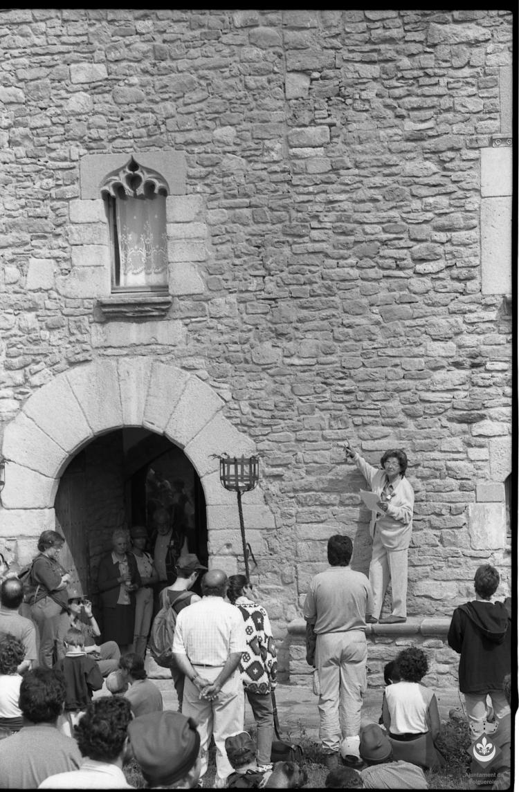 Festa Verdaguer. Caminada fins al castell  de Sant Llorenç del Munt