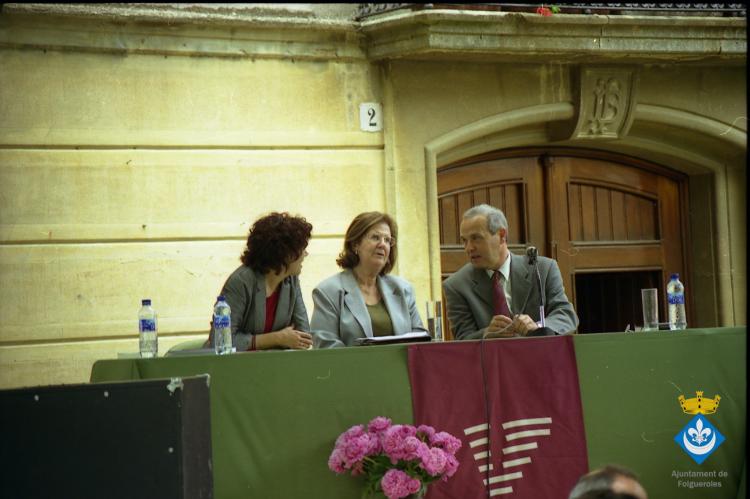 Parlaments institucionals de Festa Verdaguer a càrrec de Maria Mercè Miró que va editar Jovenívoles, Gil Orriols, alcalde de Folgueroles i Carme Torrents, directora de la casa museu Verdaguer