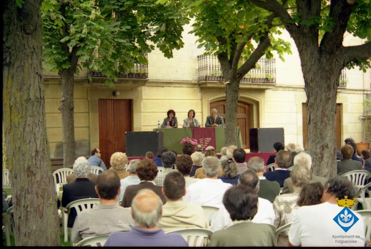 Parlaments institucionals de Festa Verdaguer a càrrec de Maria Mercè Miró que va editar Jovenívoles, Gil Orriols, alcalde de Folgueroles i Carme Torrents, directora de la casa museu Verdaguer