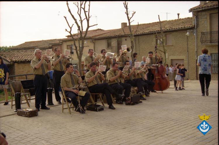 Sardanes a la plaça de la Ricardera