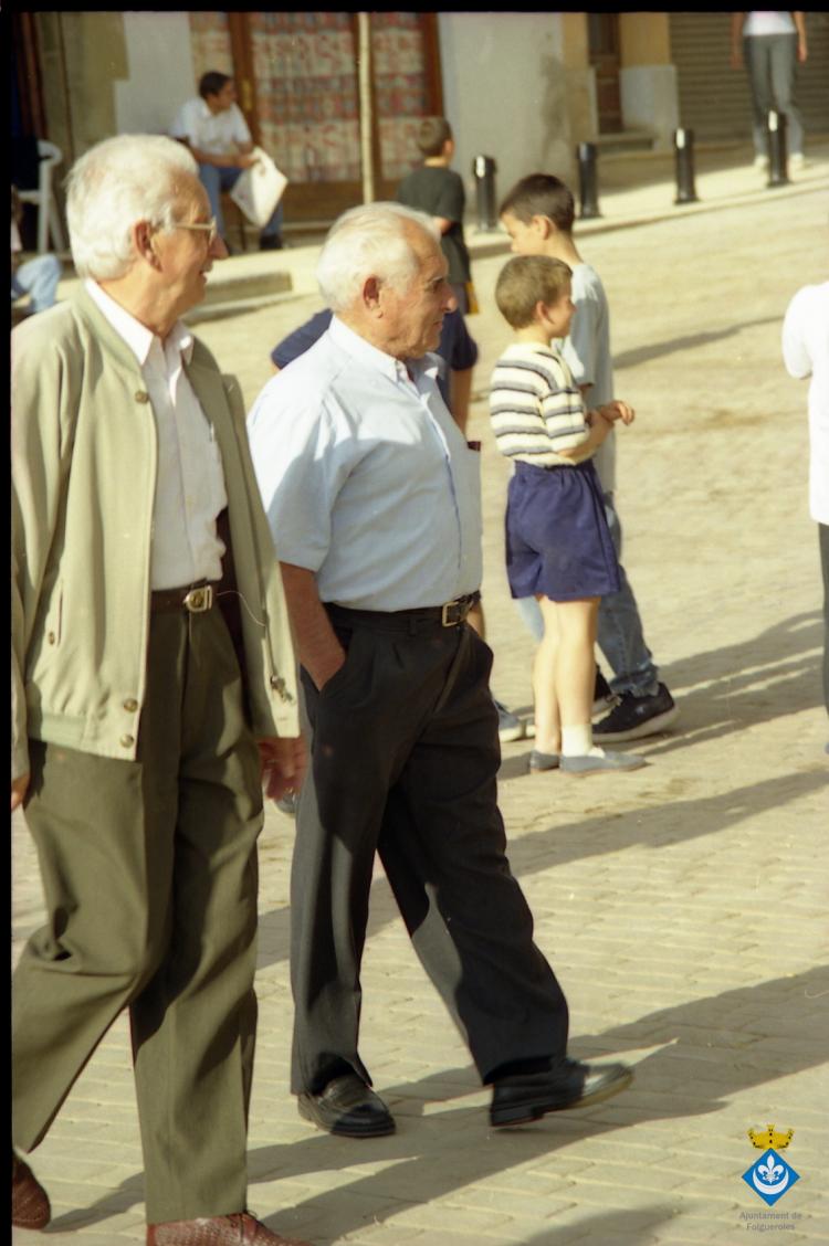 Sardanes a la plaça de la Ricardera