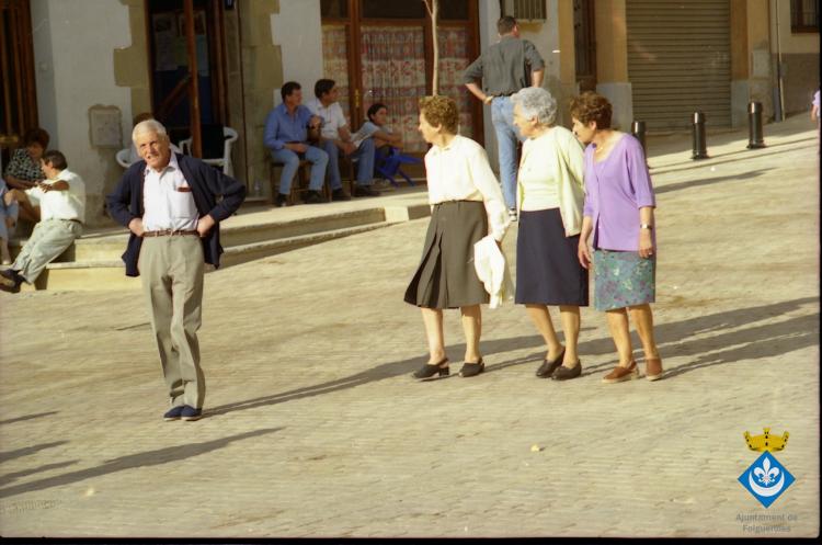 Sardanes a la plaça de la Ricardera