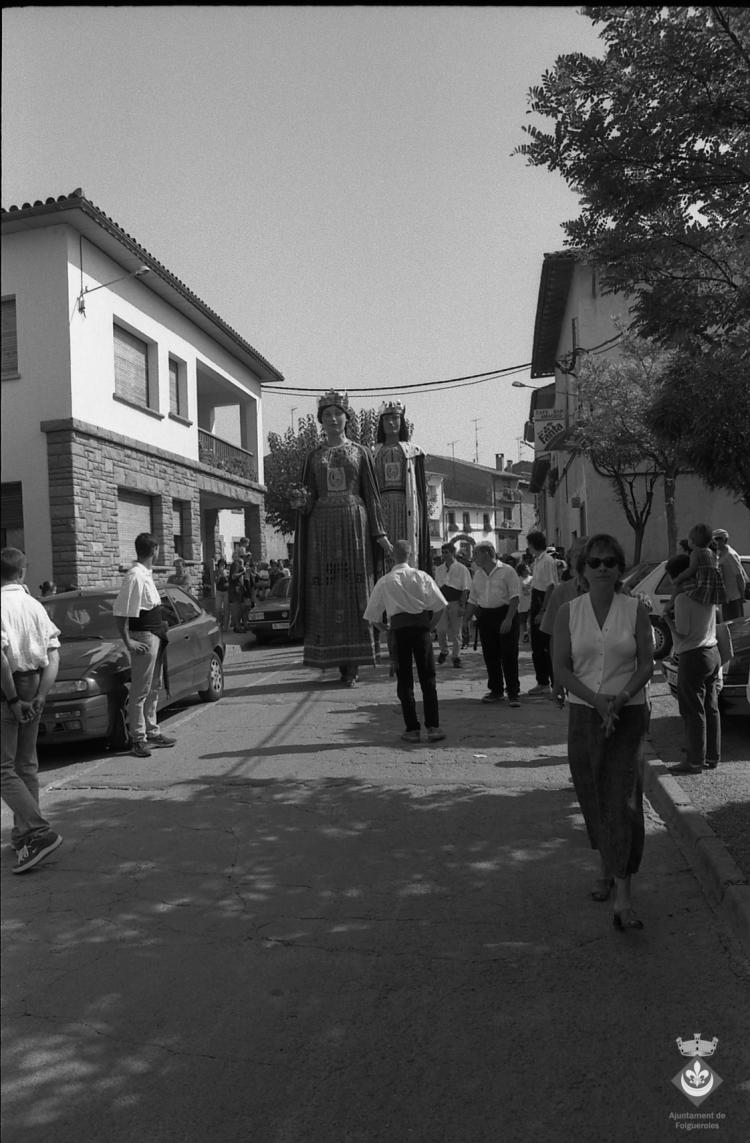 Gegants durant la processó dins els actes de la Festa Major