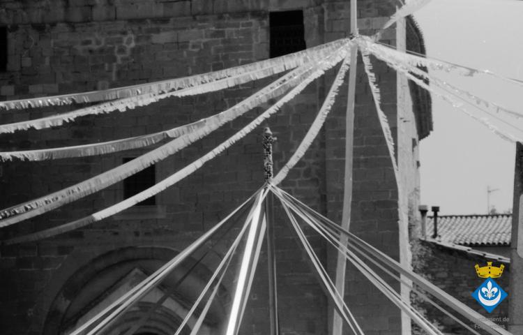 Ball de cintes dins la Festa Verdaguer