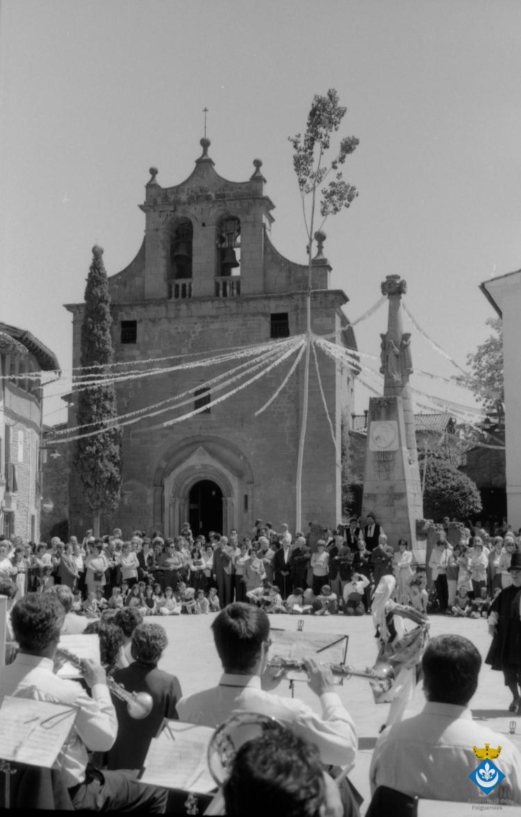 Ballets dins la Festa Verdaguer. Gil Orriols, alcalde de Folgueroles, Just Palma, regidor de Vic, Maria Homs, presidenta d'Amics de Verdaguer