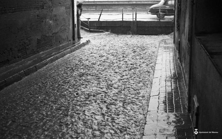 Efectes d'un aiguat, carrer de Roger de Flor