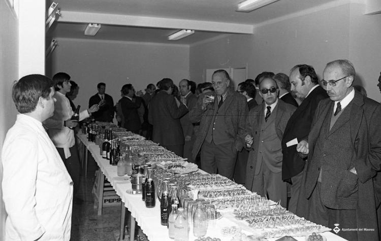 Inauguració de l'oficina de la Caixa Laietana