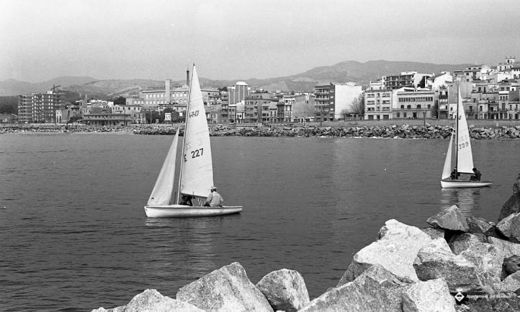 Regates de vela a la platja