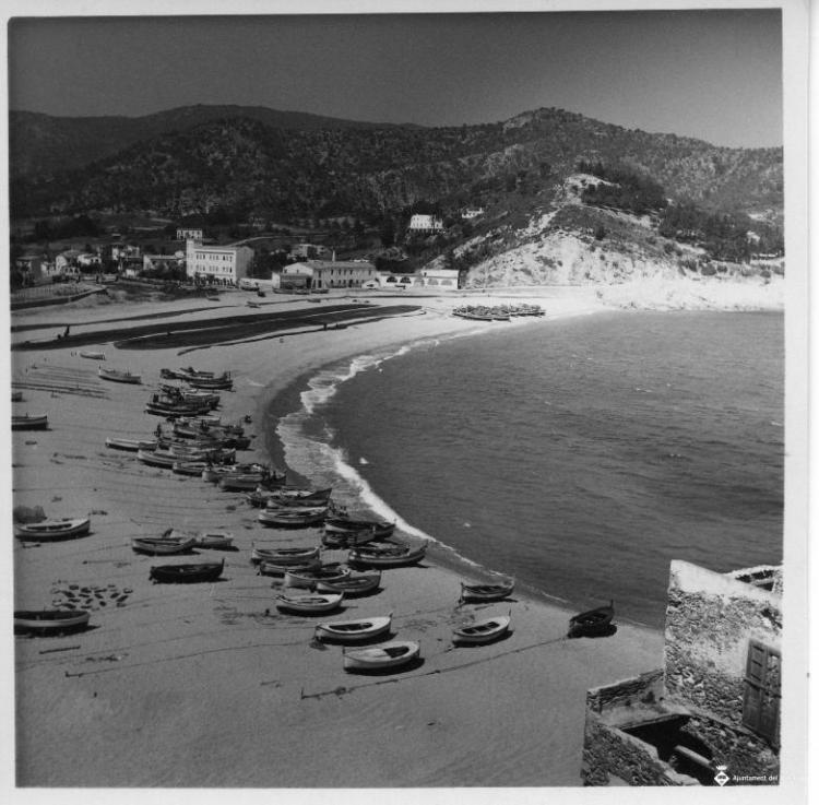 Perspectiva d'una platja de Tossa de Mar (la Selva)