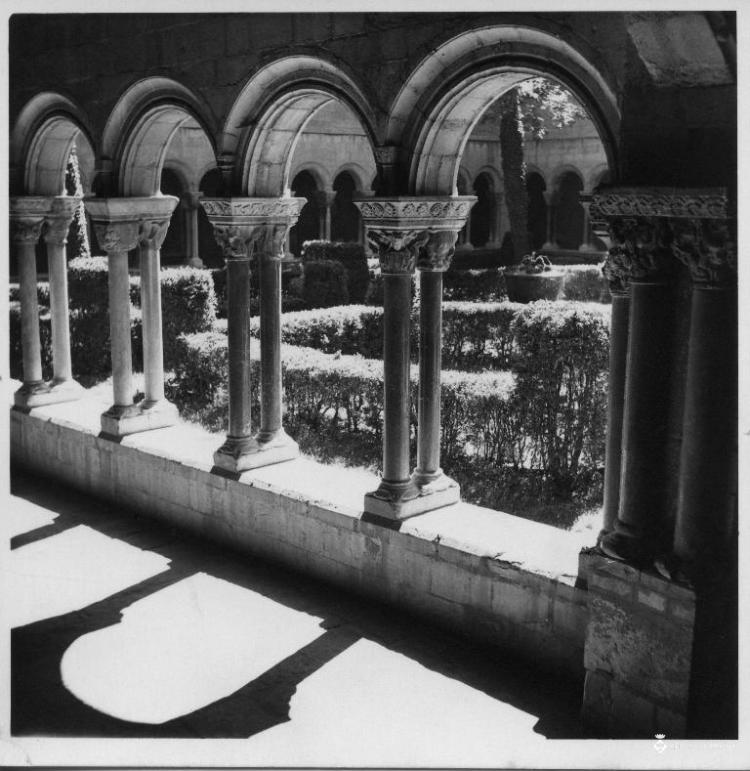 Arcs del claustre del monestir de Ripoll