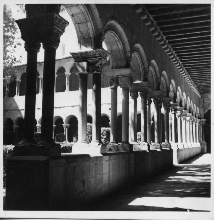 Arcs del claustre del monestir de Ripoll