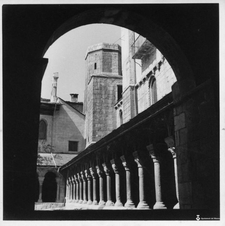 Detall del claustre de la catedral de la Seu d'Urgell