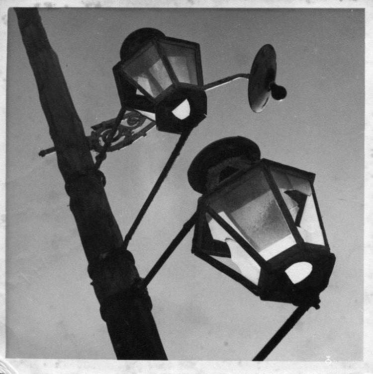Detalls d'uns fanals de l'Escala (Alt Empordà)