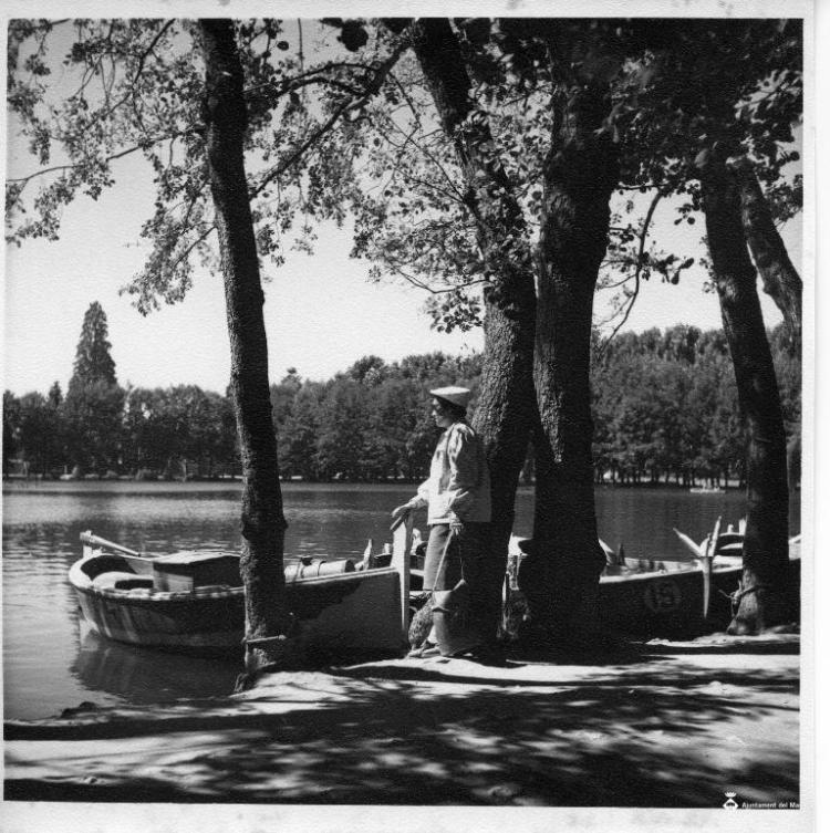 Barques a la vora de l'estany de Puigcerdà (Cerdanya)