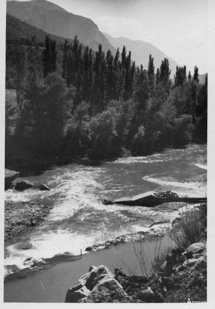 Riu Segre al seu pas pel Coll de Nargó (Alt Urgell)