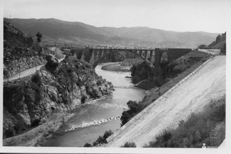 El Segre a la zona del pantà d'Oliana (Alt Urgell)