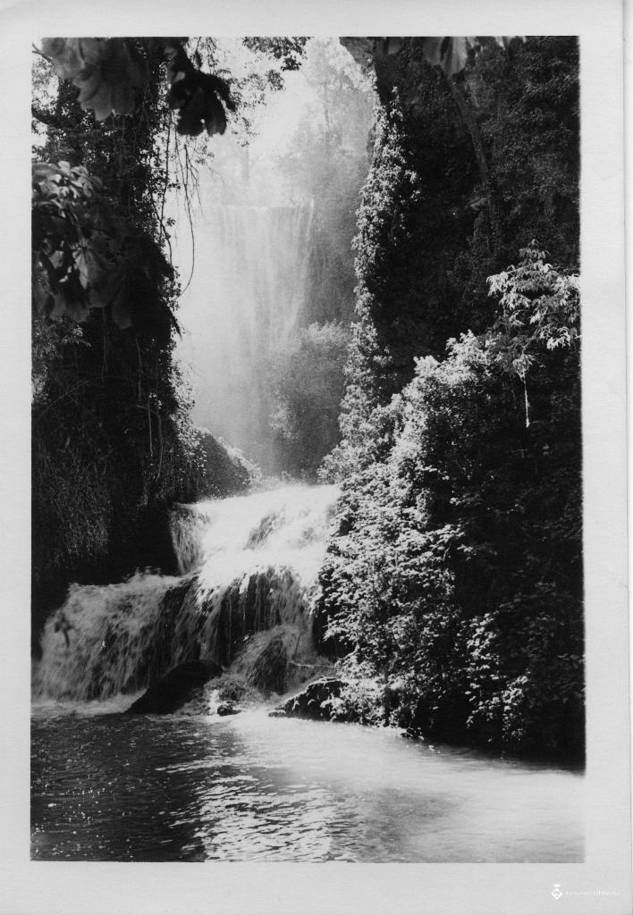 Salt d'aigua i estany al Monasterio de Piedra