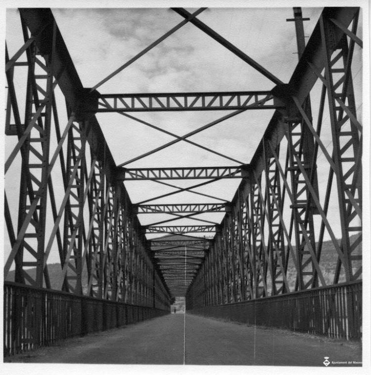 Pont metàl·lic al pantà de la Penya