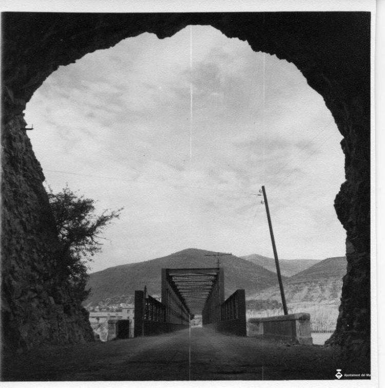 Pont metàl·lic al pantà de la Penya