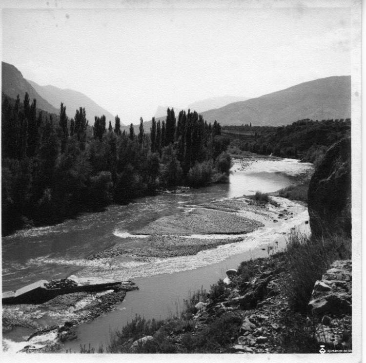 Riu Segre al seu pas per Organyà (Alt Urgell)