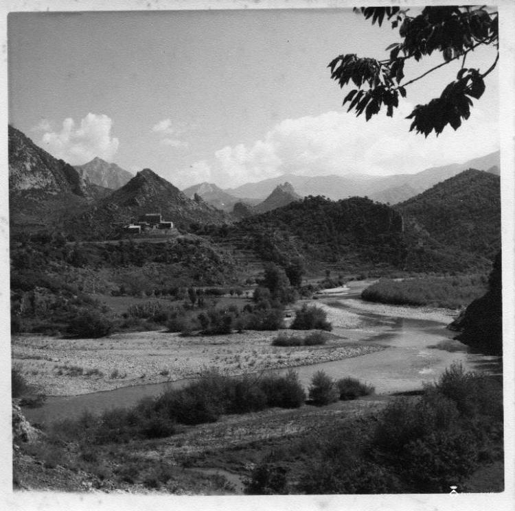 Riu Segre al seu pas per Organyà (Alt Urgell)