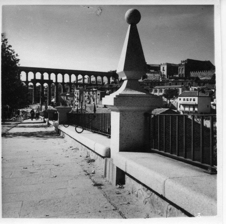 Perspectiva de l'aqüeducte i Segòvia