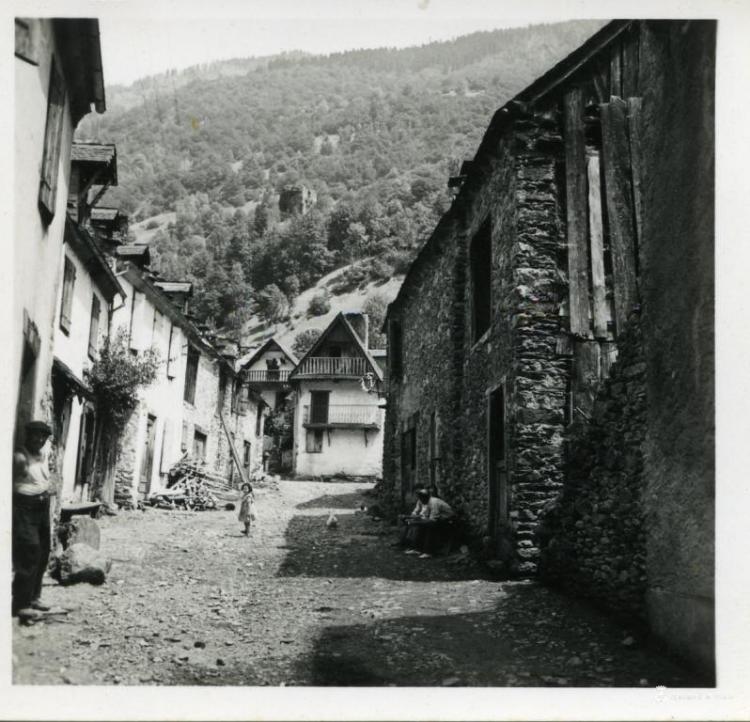 Carrer de Les (Vall d'Aran)