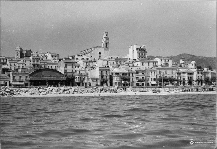 Façana marítima del Masnou a l'alçada del Mercat Municipal