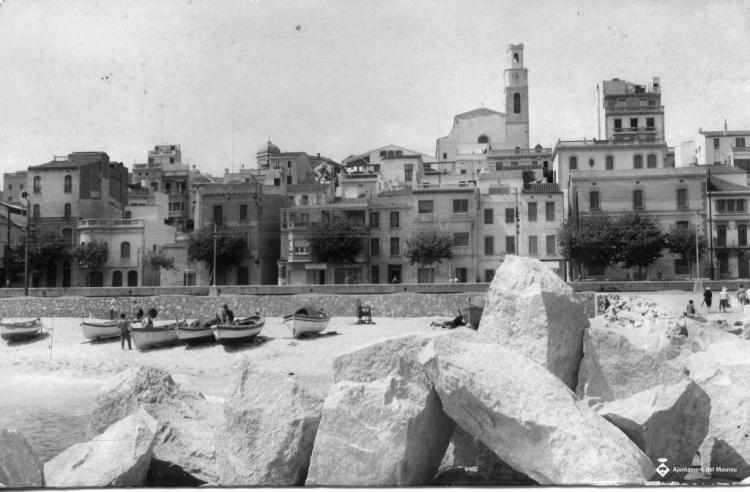 Façana marítima des de l'espigó en obres