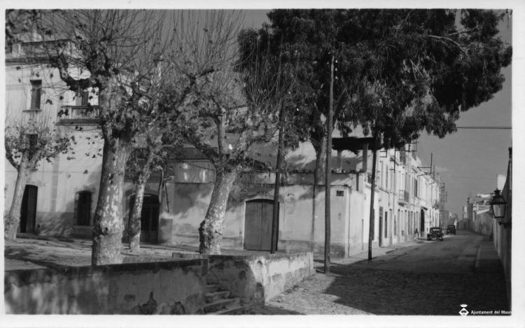 Plaça d'Ocata i carrer Mestres Villà