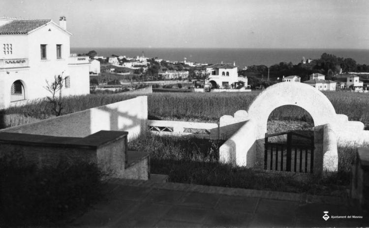 Vista del Masnou des del jardí d'una casa