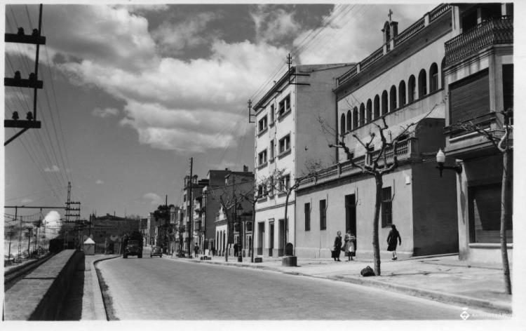 Escola Sagrada Família i Camí Ral