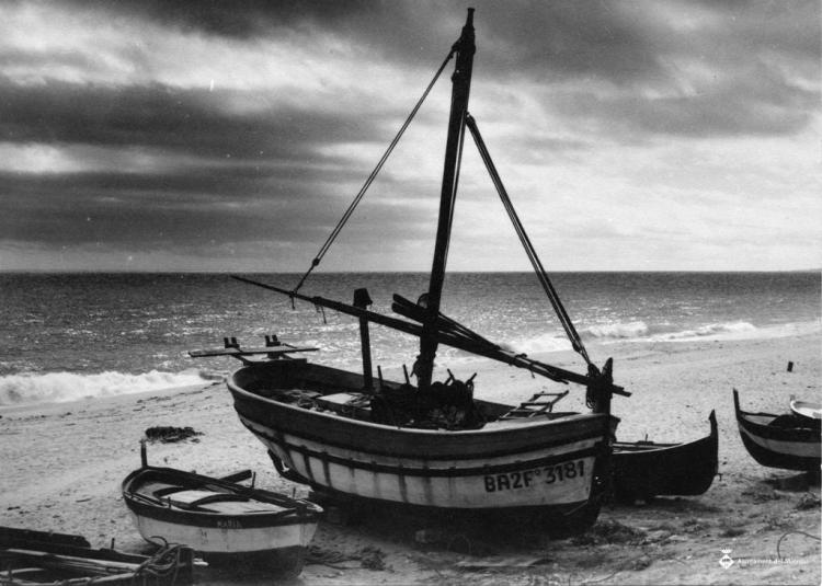 Barca Maria Rita varada a la platja