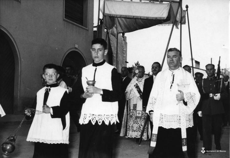 Pal·li i seguici de la processó de Corpus