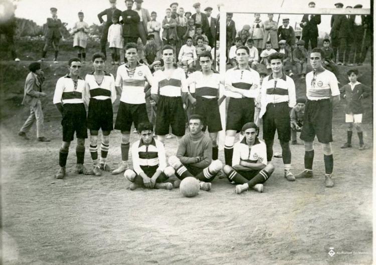 Jugadors de l'equip de futbol Club Deportiu Masnou